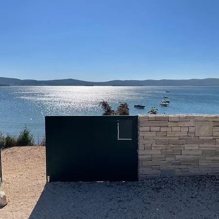 Gutti's Mobilehome Biograd na Moru